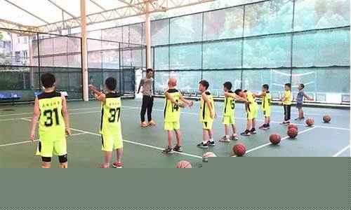 广西篮球学校介绍_广西哪里有篮球训练